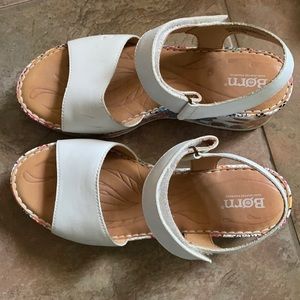 Born sandals